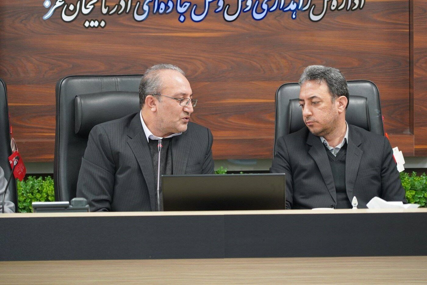 برگزاری آیین تکریم و معارفه ذیحساب ادارهکل راهداری و حملونقل جادهای آذربایجانغربی