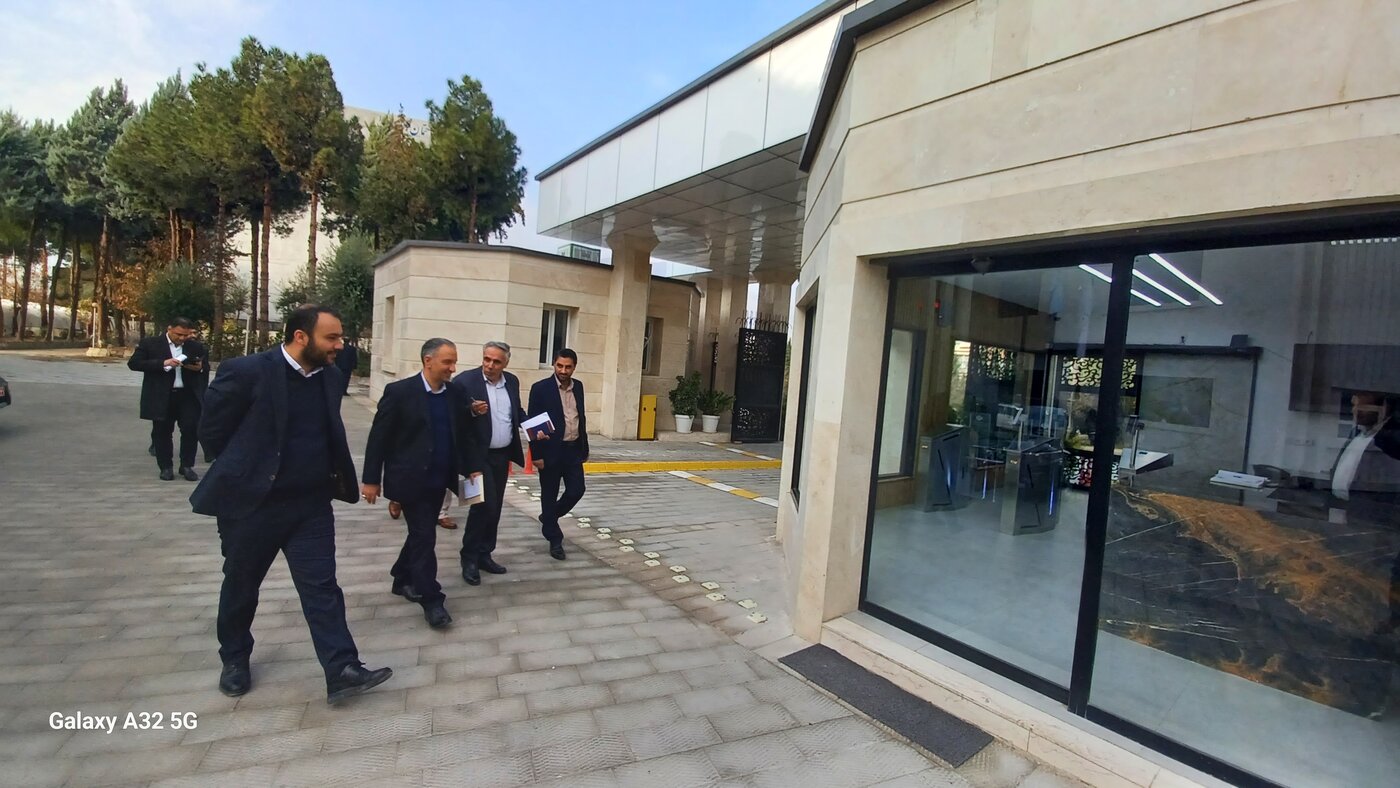 بازدید معاون توسعه مدیریت و منابع وزارت اقتصاد از فاز نخست تعمیرات اساسی ساختمان اداره‌کل امور اقتصادی و دارایی لرستان