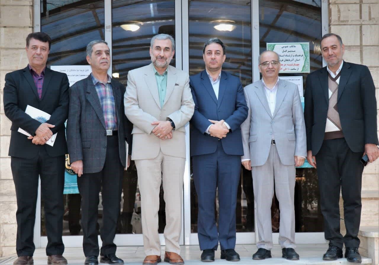 برگزاری آیین تکریم و معارفه ذیحساب ادارهکل فرهنگ و ارشاد اسلامی آذربایجانغربی