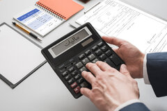 در حال‌حاضر عمده مشاغل با فروش کمتر از ۱۴.۴ میلیارد تومان مشمول فراخوان مالیات بر ارزش افزوده نمی‌شوند