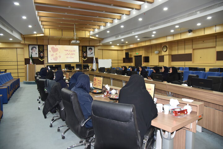 گردهمایی بانوان در روز زن