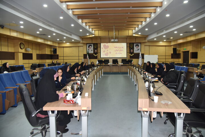 گردهمایی بانوان در روز زن