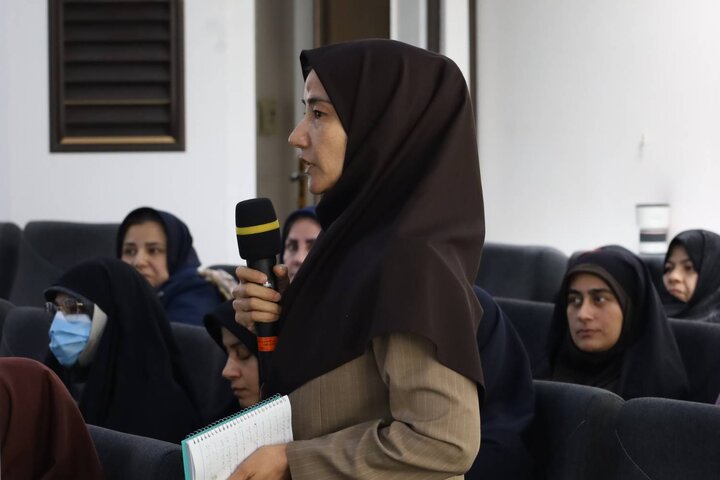 برگزاری مراسم ولادت حضرت فاطمه(س) و روز زن در اداره کل امور اقتصادی و دارایی خراسان رضوی