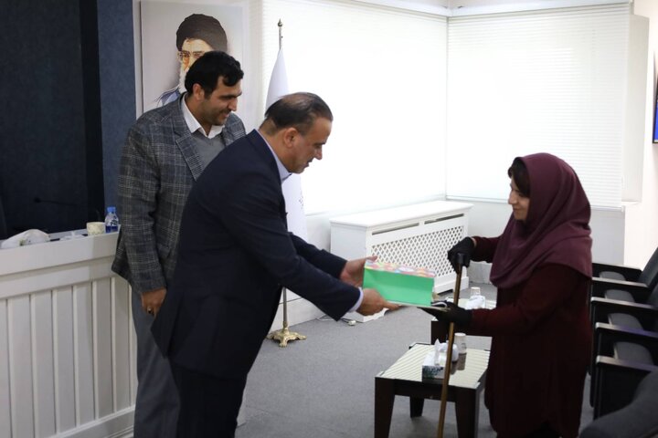 برگزاری مراسم ولادت حضرت فاطمه(س) و روز زن در اداره کل امور اقتصادی و دارایی خراسان رضوی