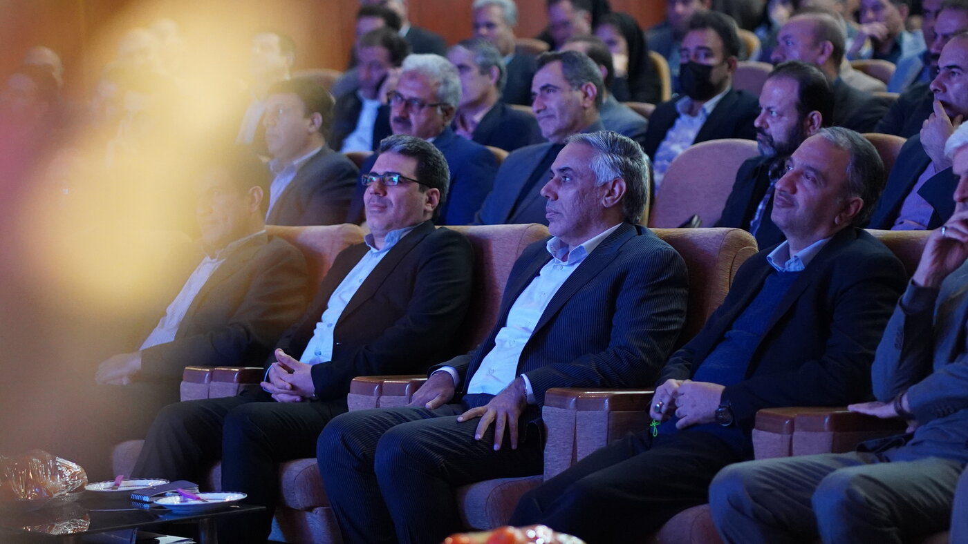 حسابدار، نخست مشاور مدیر است و سپس ناظر بر اموال بیت‌المال