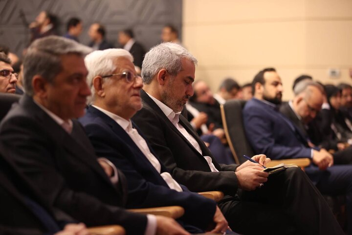 آیین نواختن زنگ معاملات بورس