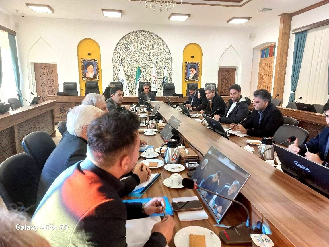 پیگیری رفع تنگناهای پیشروی سرمایهگذاران در آذربایجانغربی