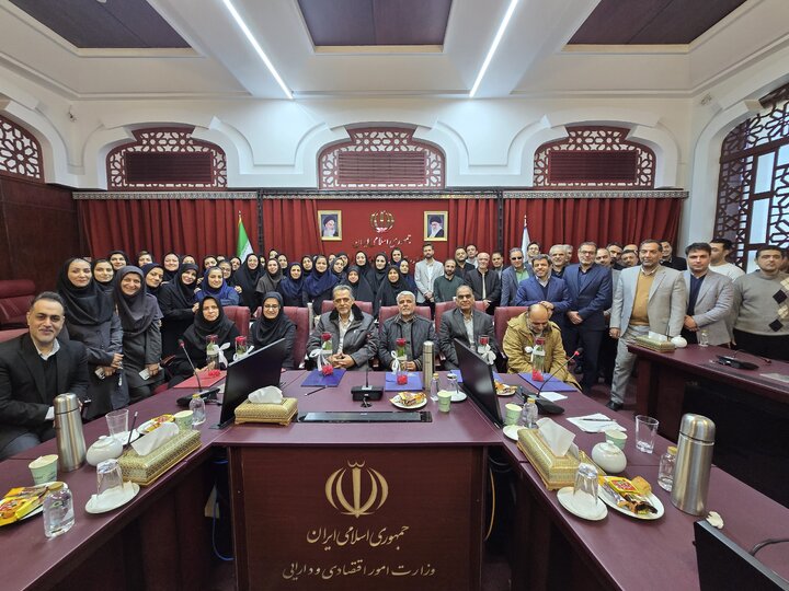 مراسم تقدیر از بازنشستگان