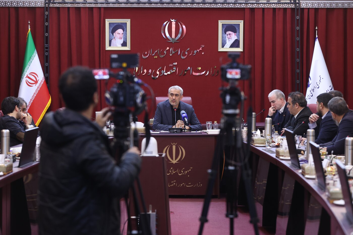 حمایت قاطع دولت از اصناف و بازاریان