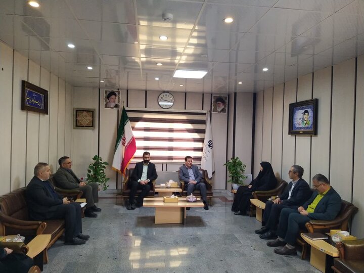 دیدار مدیر کل تعاون، کار و رفاه اجتماعی با مدیرکل امور اقتصادی و دارایی استان