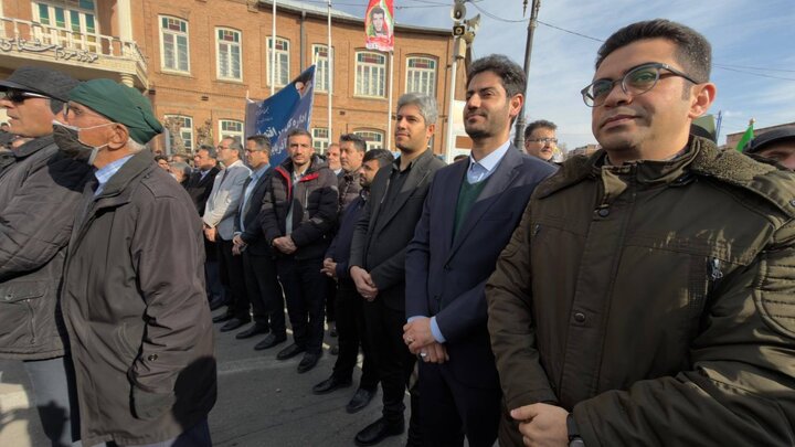 حضور پرشور مجموعه امور اقتصادی و دارایی آذربایجان‌غربی در اجتماع سراسری همبستگی ملی در محکومیت اقدامات تروریستی اخیر