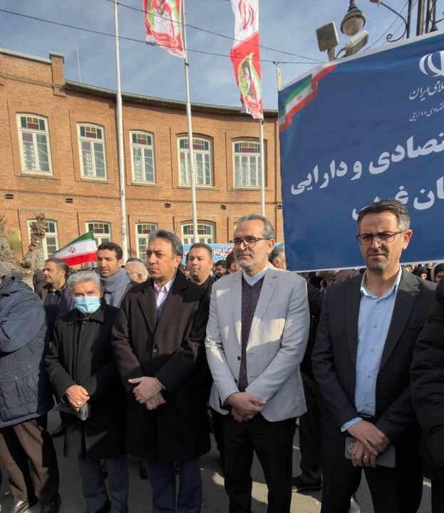 حضور پرشور مجموعه امور اقتصادی و دارایی آذربایجان‌غربی در اجتماع سراسری همبستگی ملی در محکومیت اقدامات تروریستی اخیر