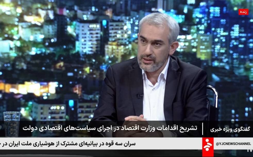 وزیر اقتصاد در گفت و گوی ویژه خبری: ارز ترجیحی به مصرف کننده نهایی نمی رسید/ دولت یارانه کالاهای اساسی را به مردم و مصرف کننده نهایی می رساند