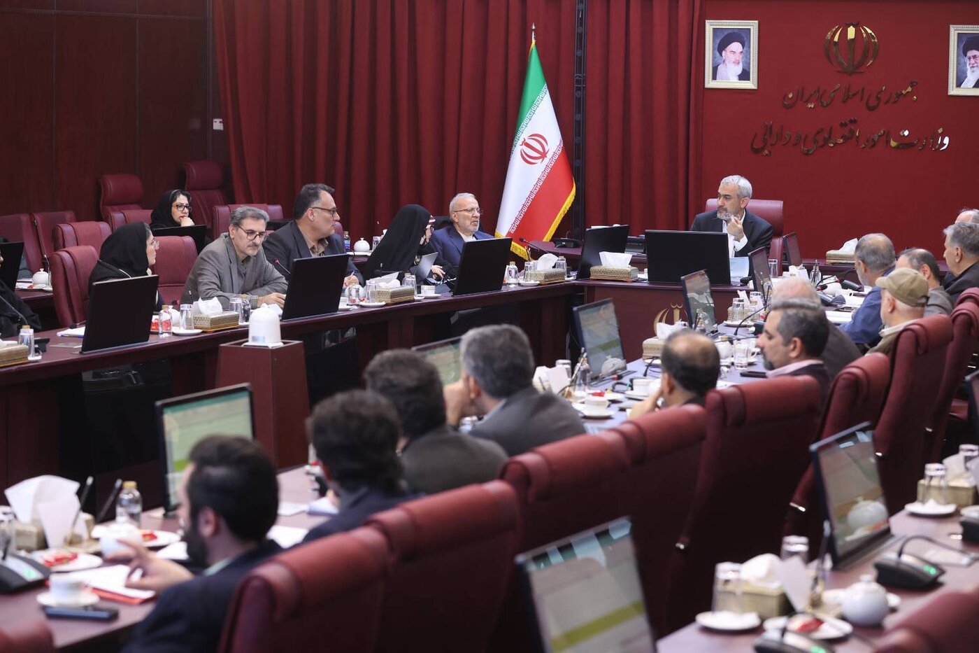 چهارصد و چهل و هفتمین جلسه هیأت واگذاری به ریاست وزیر اقتصاد برگزار شد