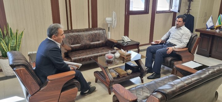 ملاقات مردمی فرزین بهنامی فر مدیرکل امور اقتصادی و دارایی استان البرز با هدف رسیدگی و مرتفع کردن مشکلات آنها
(1404/9/25)