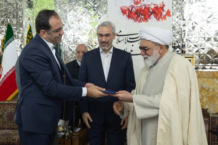 آیین معارفه مدیرعامل و هیأت مدیره منطقه آزاد تجاری-صنعتی سرخس