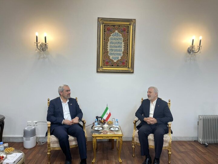 وزیر اقتصاد وارد عربستان شد