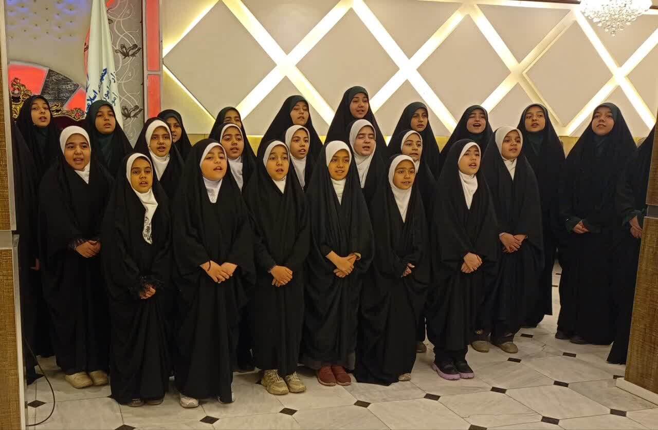 جشن «فجرانه ـ شعبانیه» اداره کل با حضور کارکنان و بازنشستگان برگزار شد