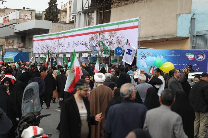 برپایی غرفه های وزارت اقتصاد در مسیر راهپیمایی ۲۲ بهمن