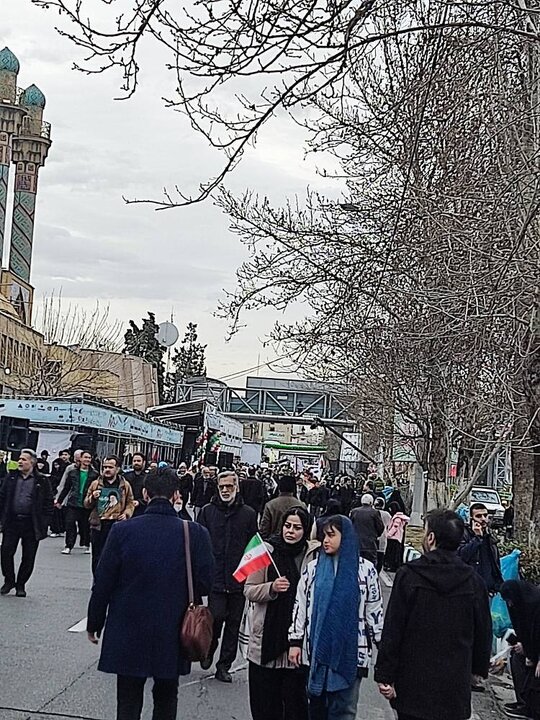 خروش وحدت ملی در سالگرد پیروزی انقلاب؛ حضور باشکوه مردم در راهپیمایی یوم‌الله ۲۲ بهمن