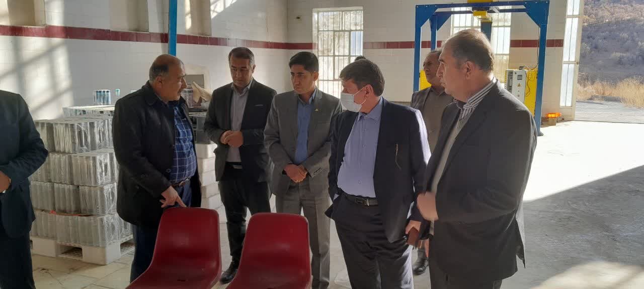 تسهیلات تبصره ۱۸ به بار نشست؛ افتتاح پروژه آب معدنی سالارآباد دم‌چناربا حضور مدیرکل امور اقتصادی و دارایی استان