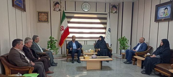 دیدار مدیرعامل شرکت آب منطقه‌ای قم با مدیر کل امور اقتصادی و دارایی