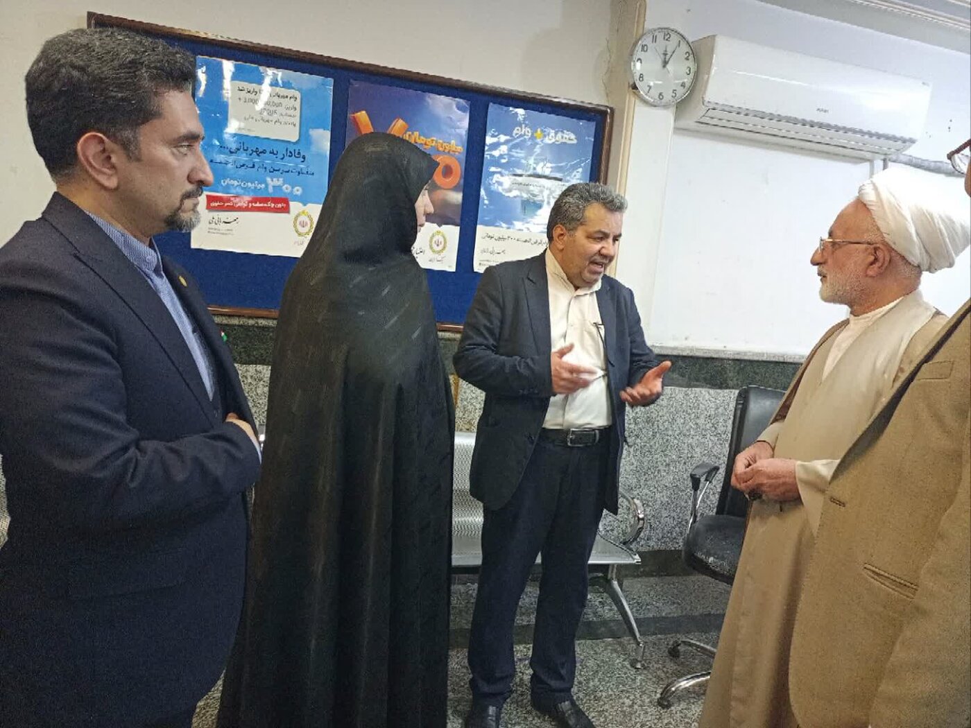 پاسخگویی چهره به چهره دستگاه‌های تابعه وزارت اقتصاد خدمت مردم فرهیخته و شریف قم