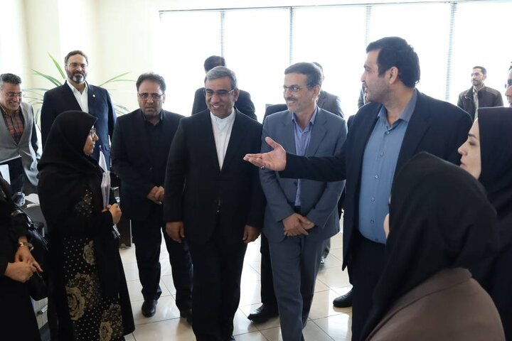 بازدید استان خراسان رضوی از مرکز خدمات سرمایه گذاری استان