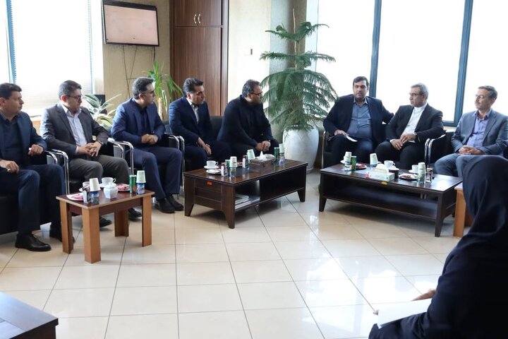 بازدید استان خراسان رضوی از مرکز خدمات سرمایه گذاری استان