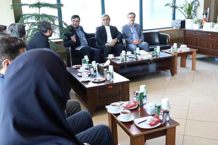 بازدید استان خراسان رضوی از مرکز خدمات سرمایه گذاری استان