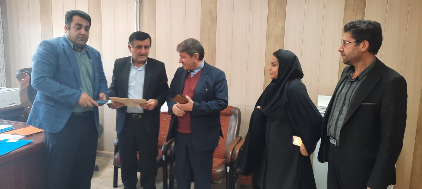 تکریم ایثار و فداکاری؛ تجلیل از همکاران جانباز در اداره کل امور اقتصادی و دارایی استان کهگیلویه و بویراحمد