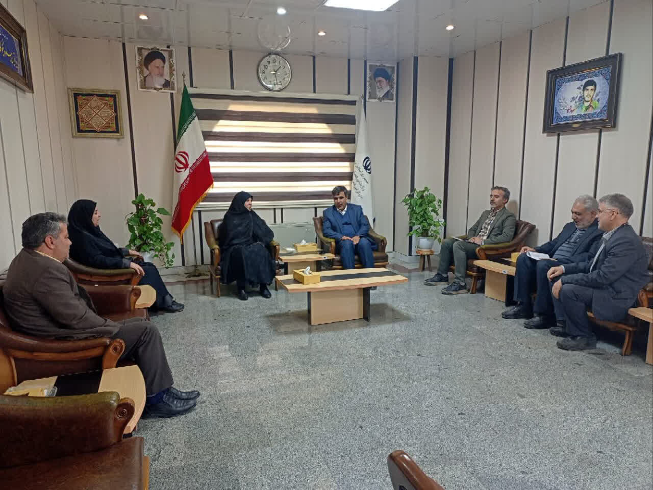 دیدار مدیرعامل شرکت آب و فاضلاب قم با نیره مظهر مدیر کل امور اقتصادی و دارایی استان