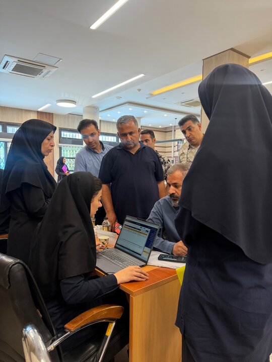 برگزاری میز خدمت در استان اصفهان