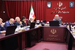 نشست هم‌اندیشی وزیر اقتصاد با جمعی از اقتصاددانان