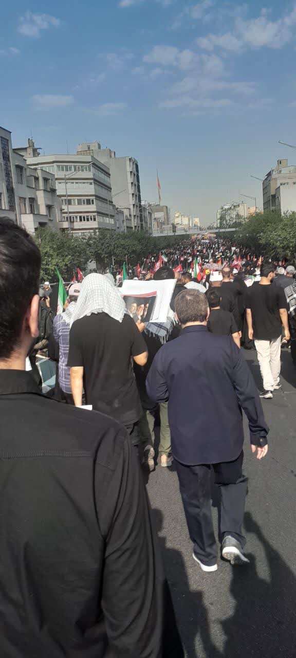 حضور مدیرکل و کارکنان اداره کل امور اقتصادی و دارایی استان کهگیلویه و بویراحمد در مراسم تشییع پیکر رهبر شهید و قائد امت