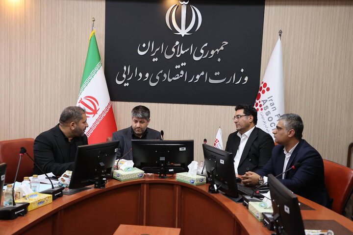 امضای تفاهم نامه همکاری بین وزارت اقتصاد و انجمن فرانچایز ایران