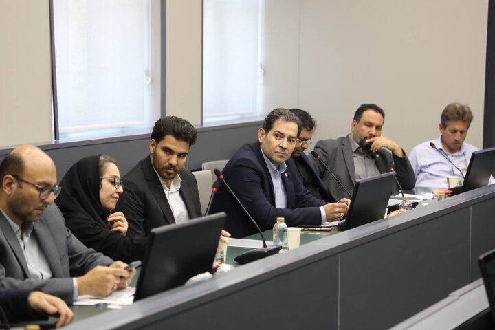 نهمین جلسه هماهنگی و بررسی عملکرد موسسات عامل در پرداخت تسهیلات حمایت از حفظ اشتغال بنگاه های اقتصادی در شرایط اضطرار