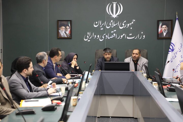 نهمین جلسه هماهنگی و بررسی عملکرد موسسات عامل در پرداخت تسهیلات حمایت از حفظ اشتغال بنگاه های اقتصادی در شرایط اضطرار