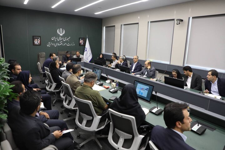 نهمین جلسه هماهنگی و بررسی عملکرد موسسات عامل در پرداخت تسهیلات حمایت از حفظ اشتغال بنگاه های اقتصادی در شرایط اضطرار