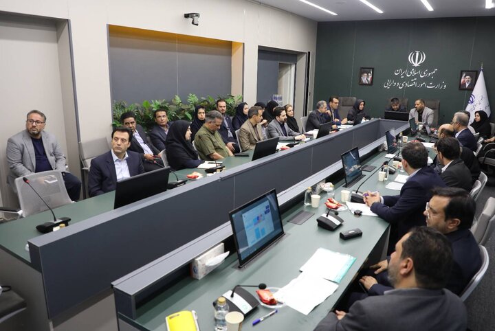نهمین جلسه هماهنگی و بررسی عملکرد موسسات عامل در پرداخت تسهیلات حمایت از حفظ اشتغال بنگاه های اقتصادی در شرایط اضطرار