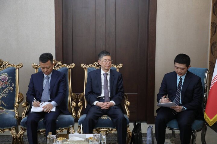 دیدار وزیر اقتصاد با سفیر چین در ایران