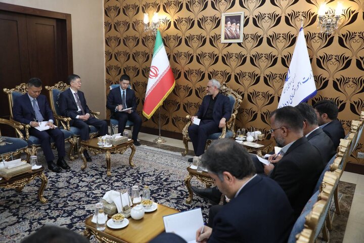 دیدار وزیر اقتصاد با سفیر چین در ایران