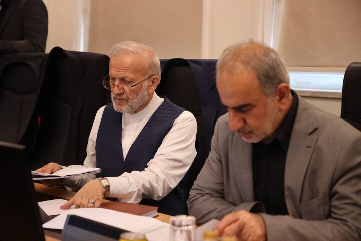 نشست وزیر اقتصاد با اعضای کمیسیون اقتصادی مجلس