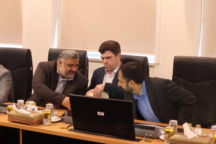 نشست وزیر اقتصاد با اعضای کمیسیون اقتصادی مجلس