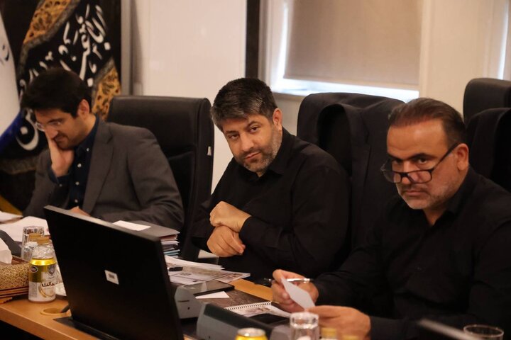 نشست وزیر اقتصاد با اعضای کمیسیون اقتصادی مجلس