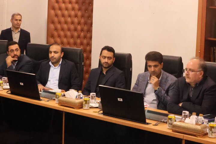 نشست وزیر اقتصاد با اعضای کمیسیون اقتصادی مجلس