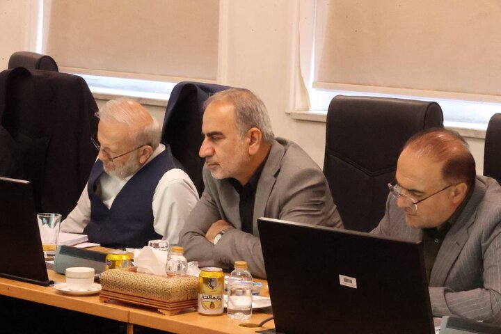 نشست وزیر اقتصاد با اعضای کمیسیون اقتصادی مجلس