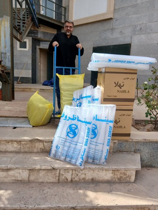 ثبت لحظاتی از زحمات همکاران و تلاش شبانه‌روزی کمیته های پشتیبانی در تأمین پذیرایی و اسکان مهمانان در مراسم تشییع آقای شهید ایران در شهر مقدس قم