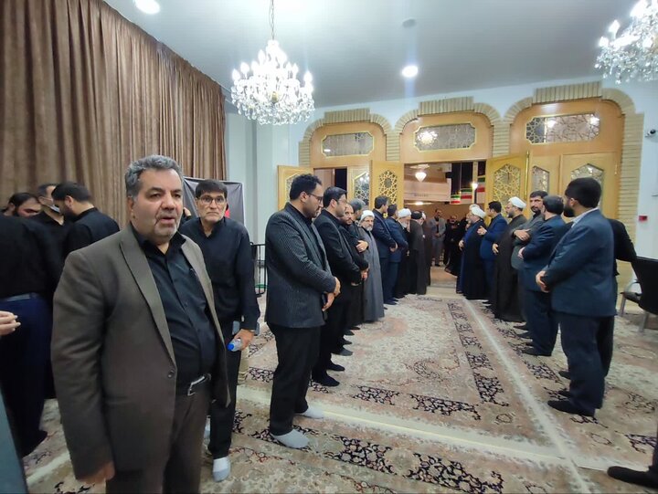 حضور همکاران اداره کل امور اقتصادی و دارایی در مراسم یادبود رهبر شهید در حرم حضرت معصومه (س)