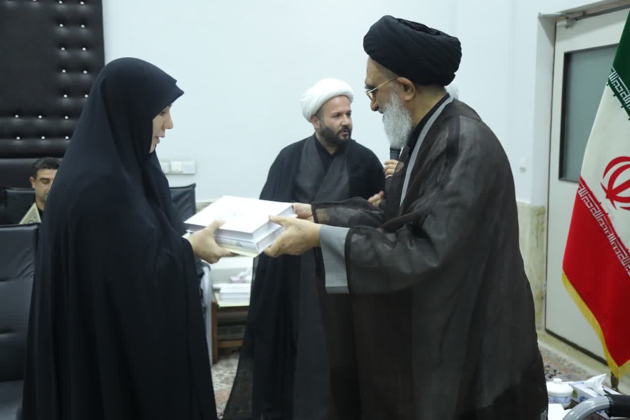 تقدیر رئیس ستاد امر به معروف استان قم از رئیس و دبیر شورای امر به معروف اداره کل